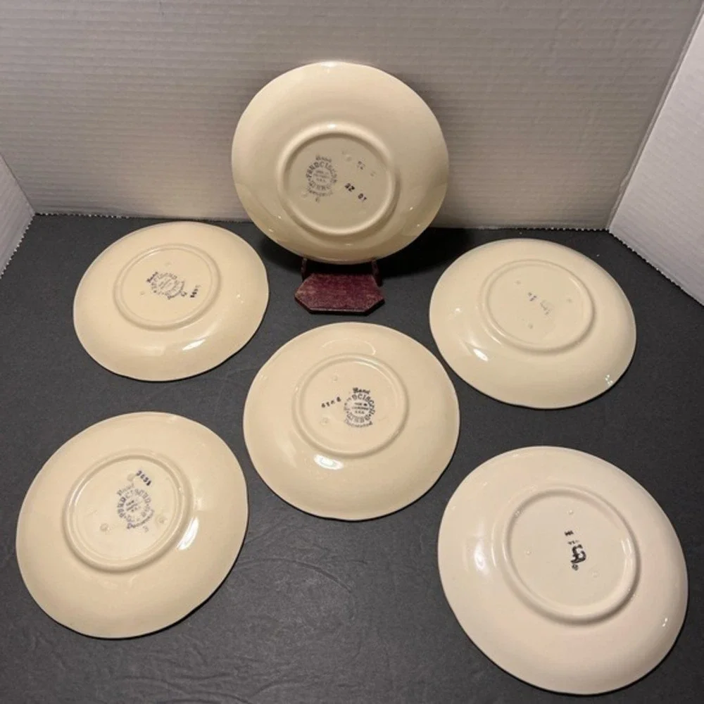 6 Franciscan apple pattern vintage saucers